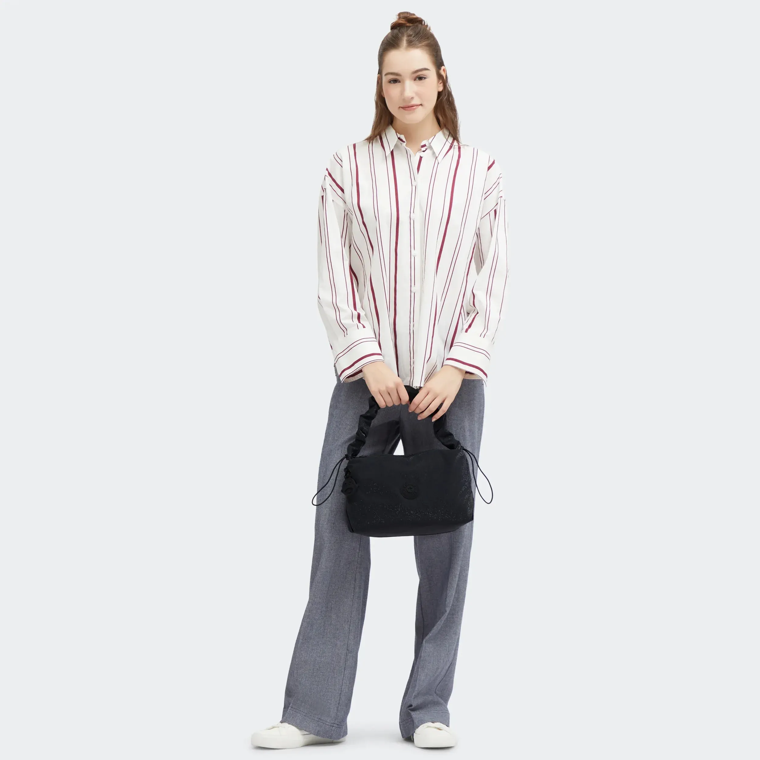Bolsa de Ombro Eleni Média Lisa em Seda