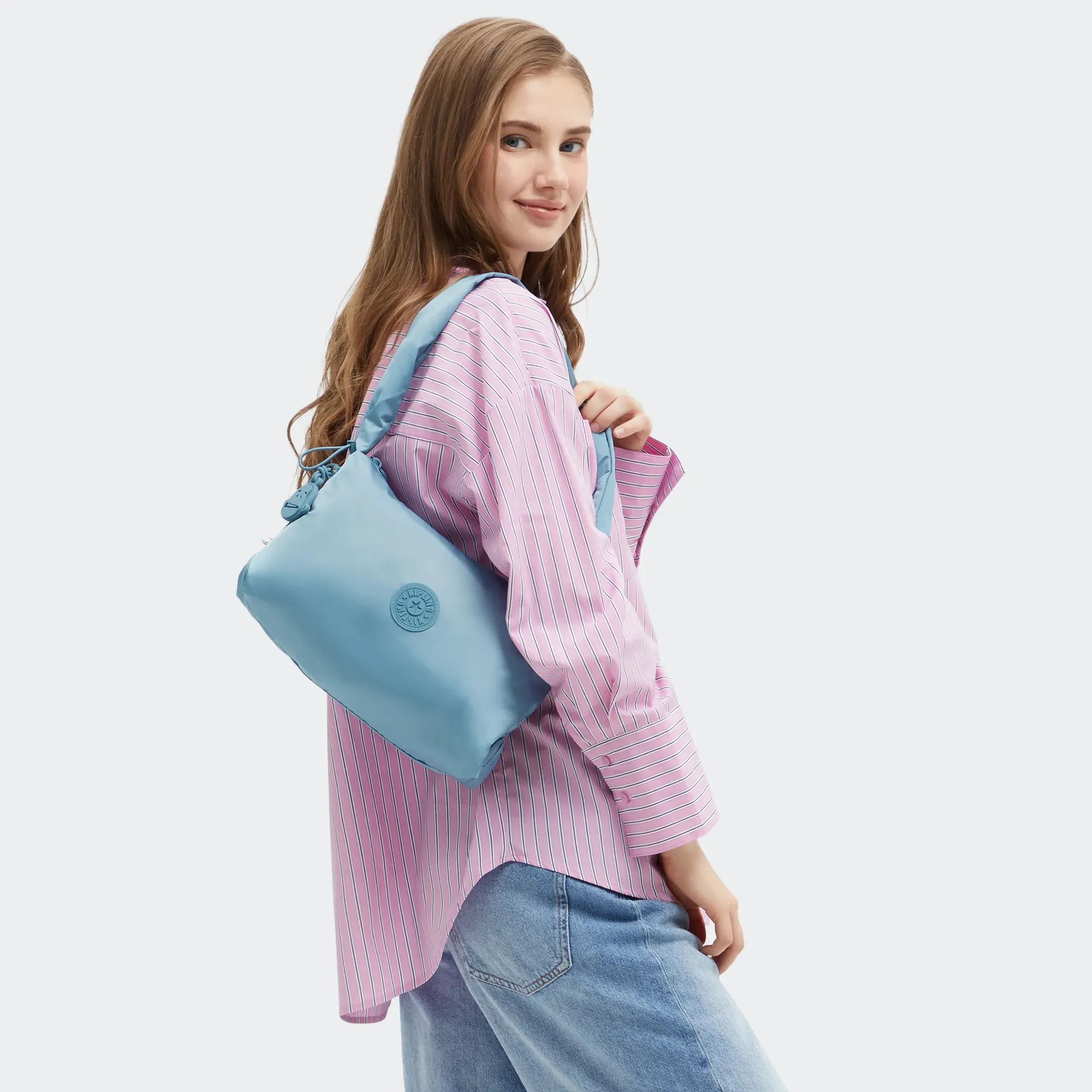 Bolsa de Ombro Eleni Média Lisa em Seda